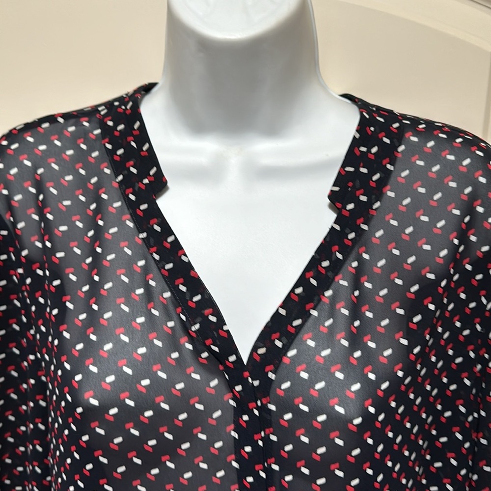 Ann Taylor Blouse. Size 6. Black, Red and White